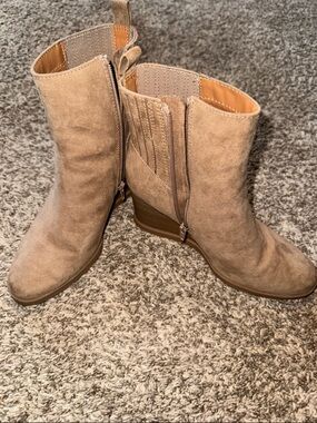 Suede Tan Ankle Boots with Side Zip